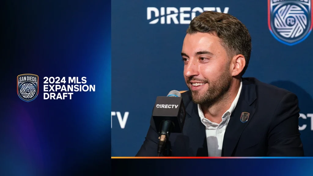 MLS 확장 드래프트 2024에서 샌디에이고 FC 관계자가 인터뷰하는 모습 San Diego FC representative speaking during the 2024 MLS Expansion Draft
